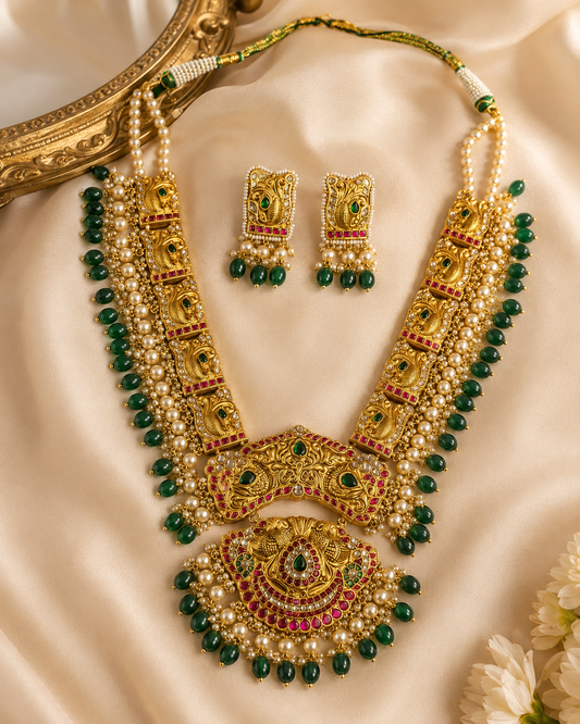 Rajeshwari Emerald Haar Set