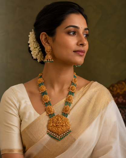 Mahalakshmi Vaibhav Emerald Haar Set