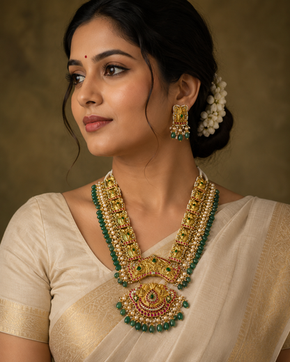 Rajeshwari Emerald Haar Set