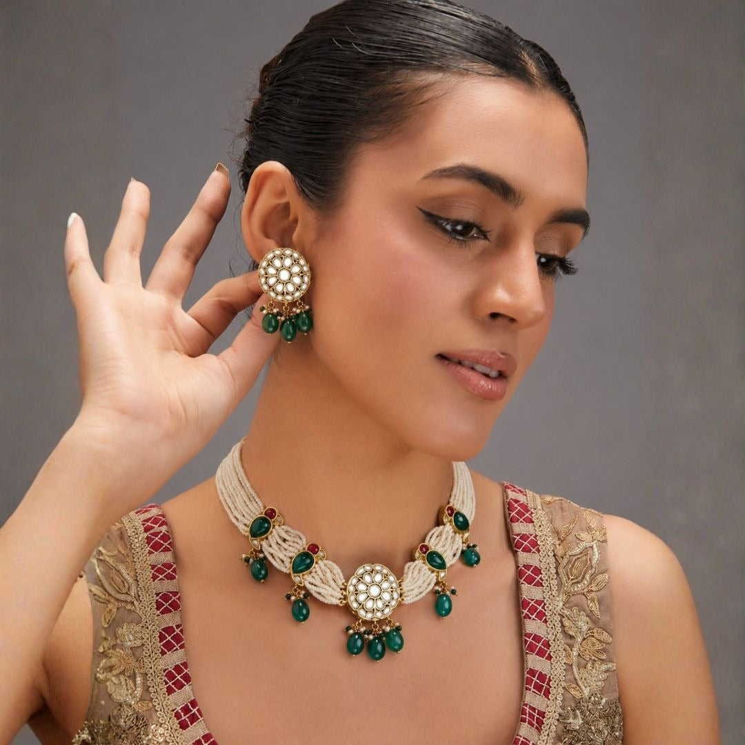 Vanyara Emerald Necklace Set